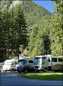 canyon-hot-springs-rv-sites-near-wooded-mountainside