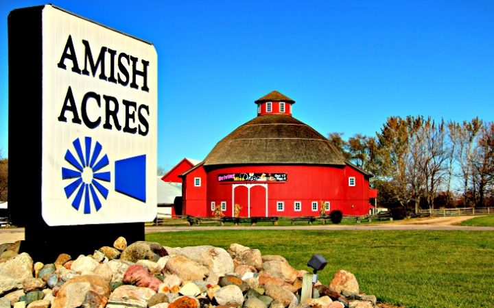 Along the Amish Heritage Trail in Nappanee © Rex Vogel, all rights reserved