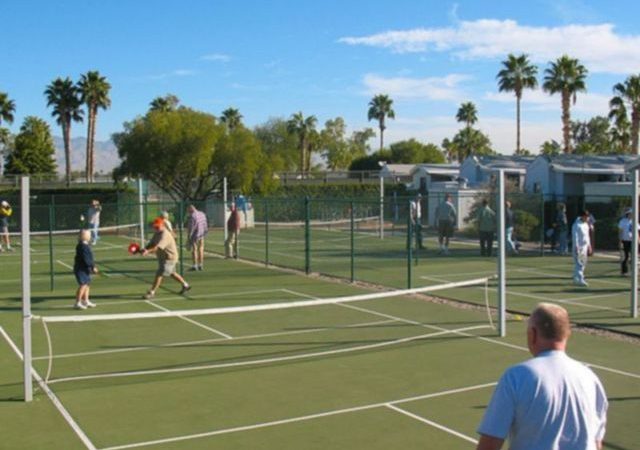 Rincon Country RV Resorts - tennis courts