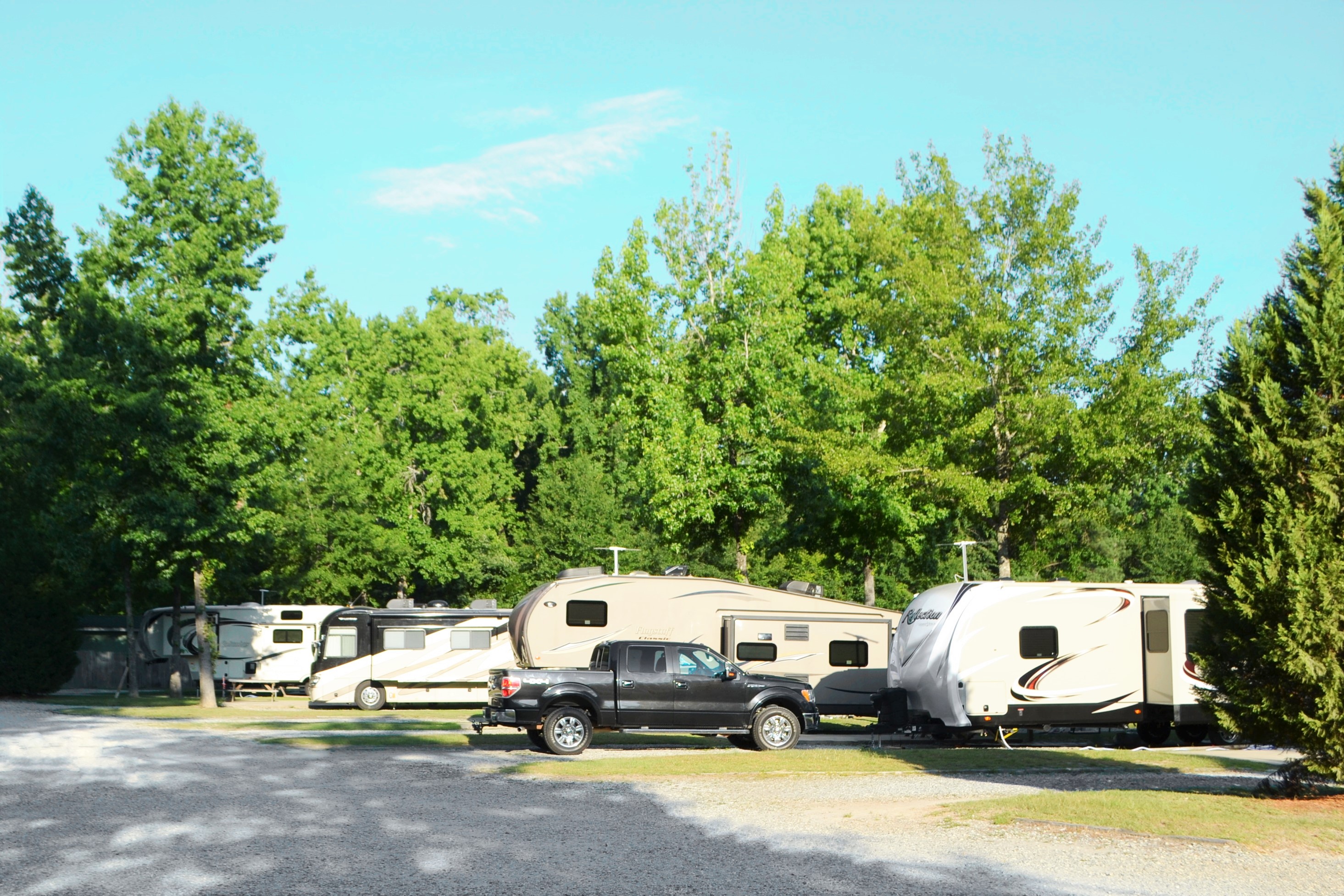Lake Pines Campground and RV Park - RV sites