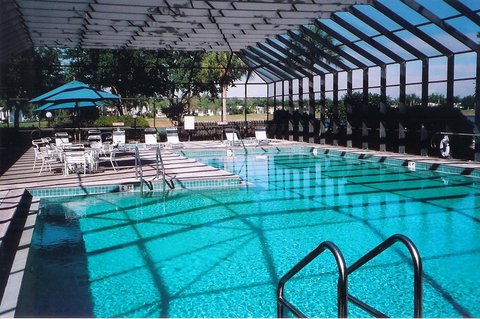 Crystal Lake RV Resort - pool