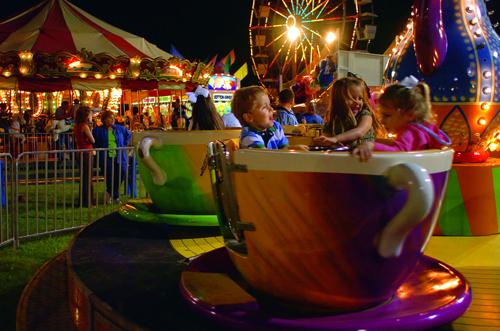 Tangipahoa Parish - fairground rides at night