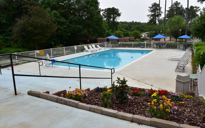 Atlanta South RV Resort - pool