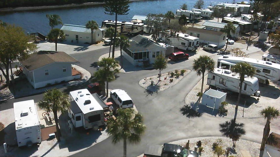 Tampa South RV Resort - aerial view of RV park