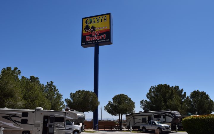 Oasis Las Vegas RV Resort - sign