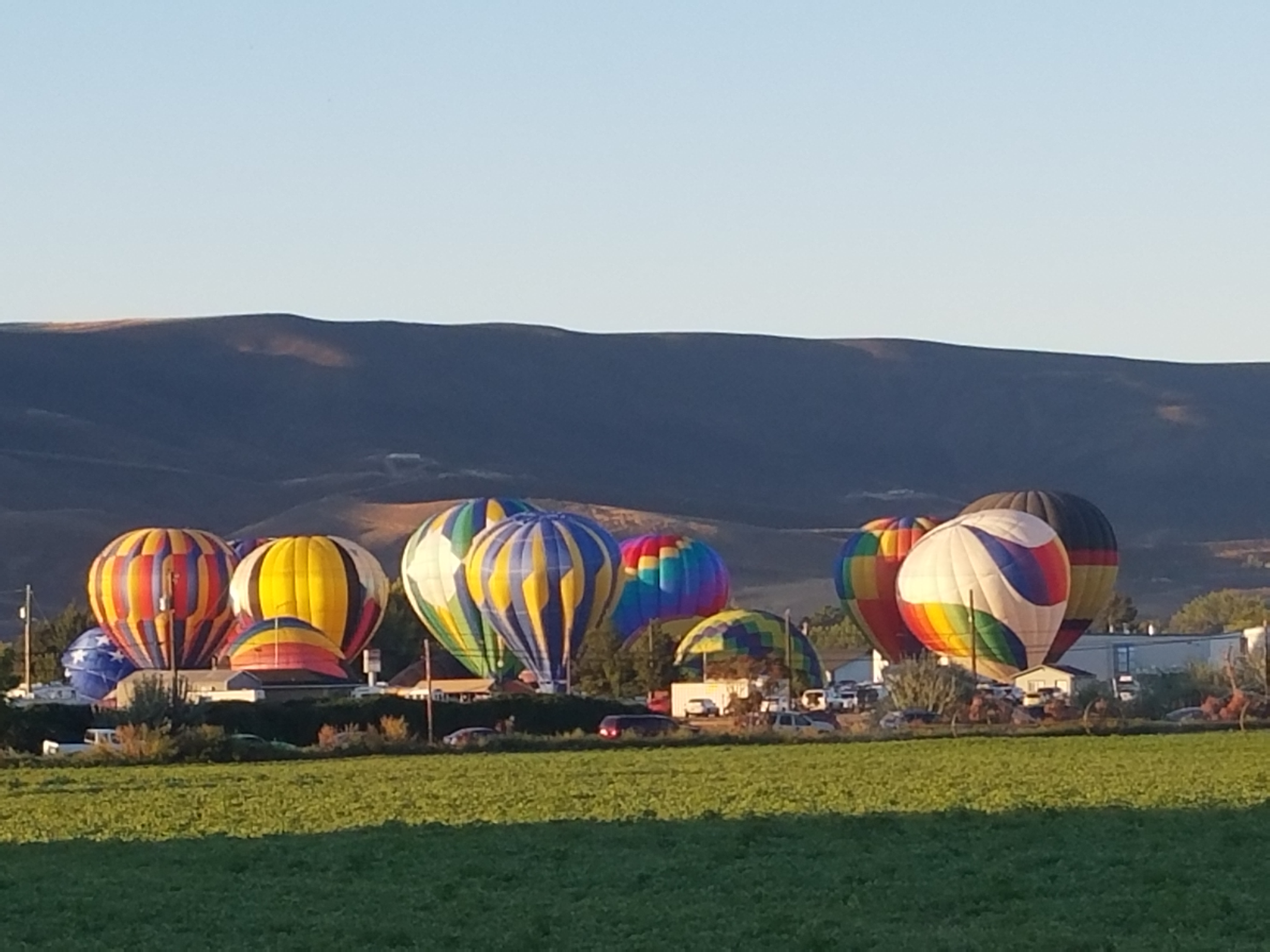 Great Prosser Balloon Rally - dry camp at Wine Country RV Park