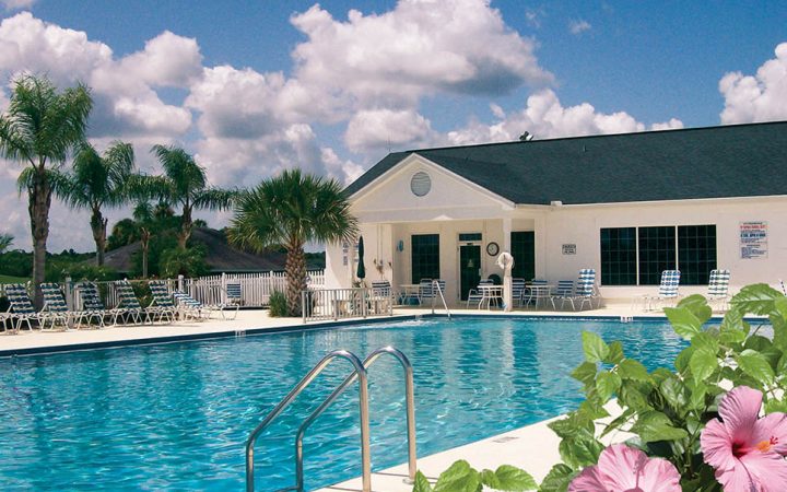 The Great Outdoors RV Resort - pool and clubhouse