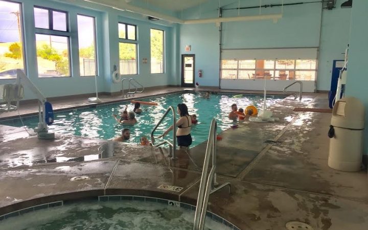 Elephant Butte Lake RV Resort - indoor pool