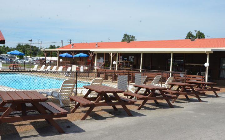 Two Rivers Campground - outdoor pool