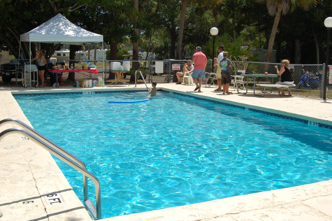 Vero Beach Kamp - outdoor pool