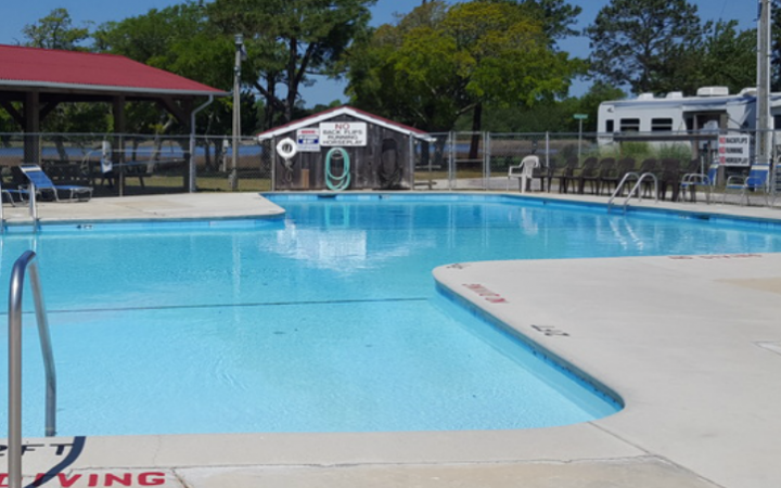 Lanier's Campground - pool