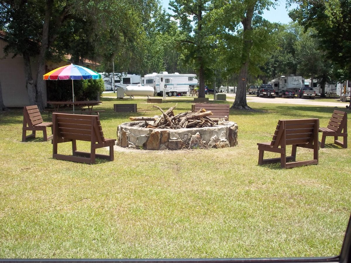 Indian Point RV Resort - fire pit