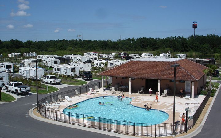 Coastal Georgia RV Resort - outdoor pool aerial