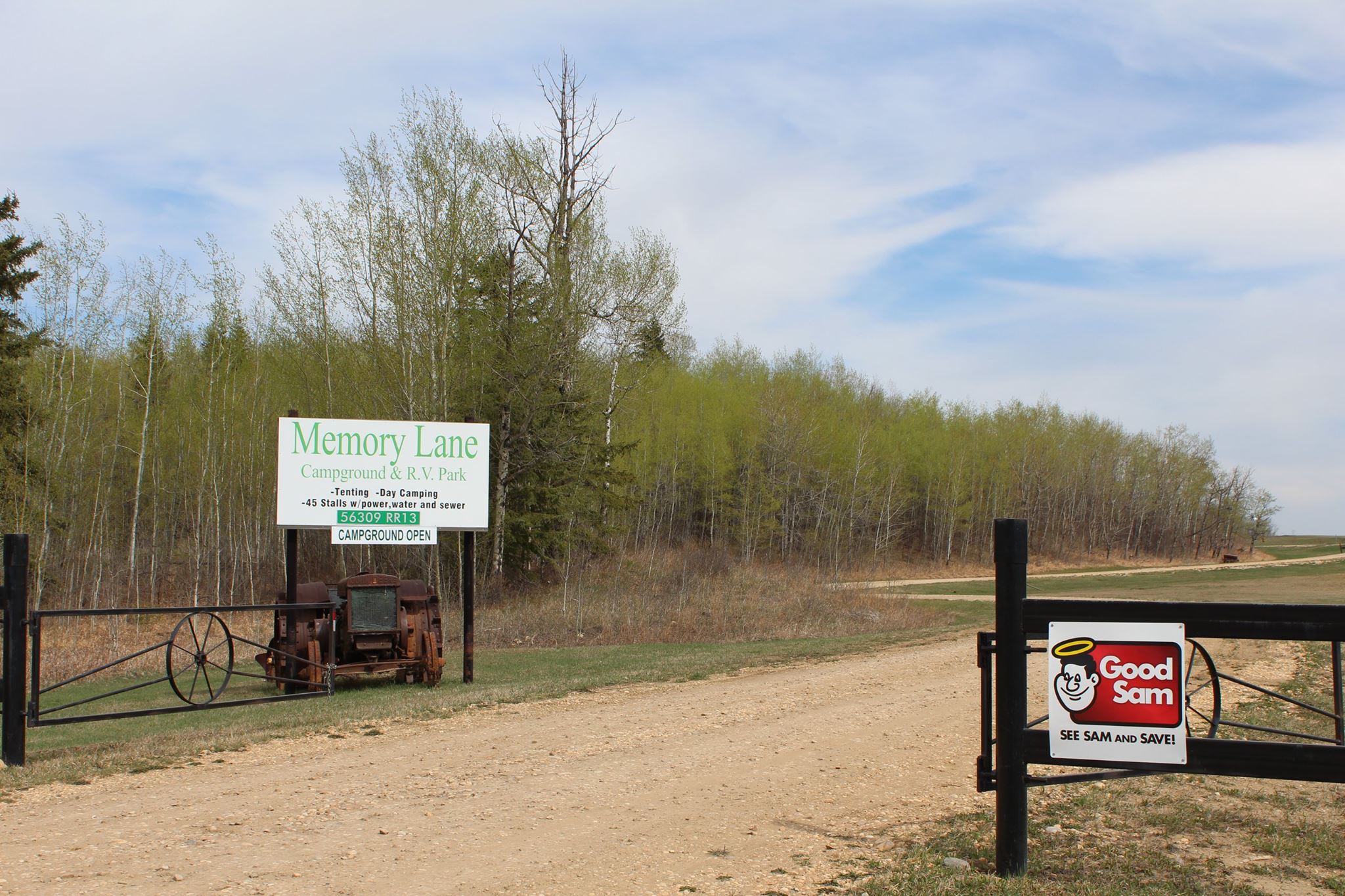 Memory Lane Campground and RV Park - entrance to park