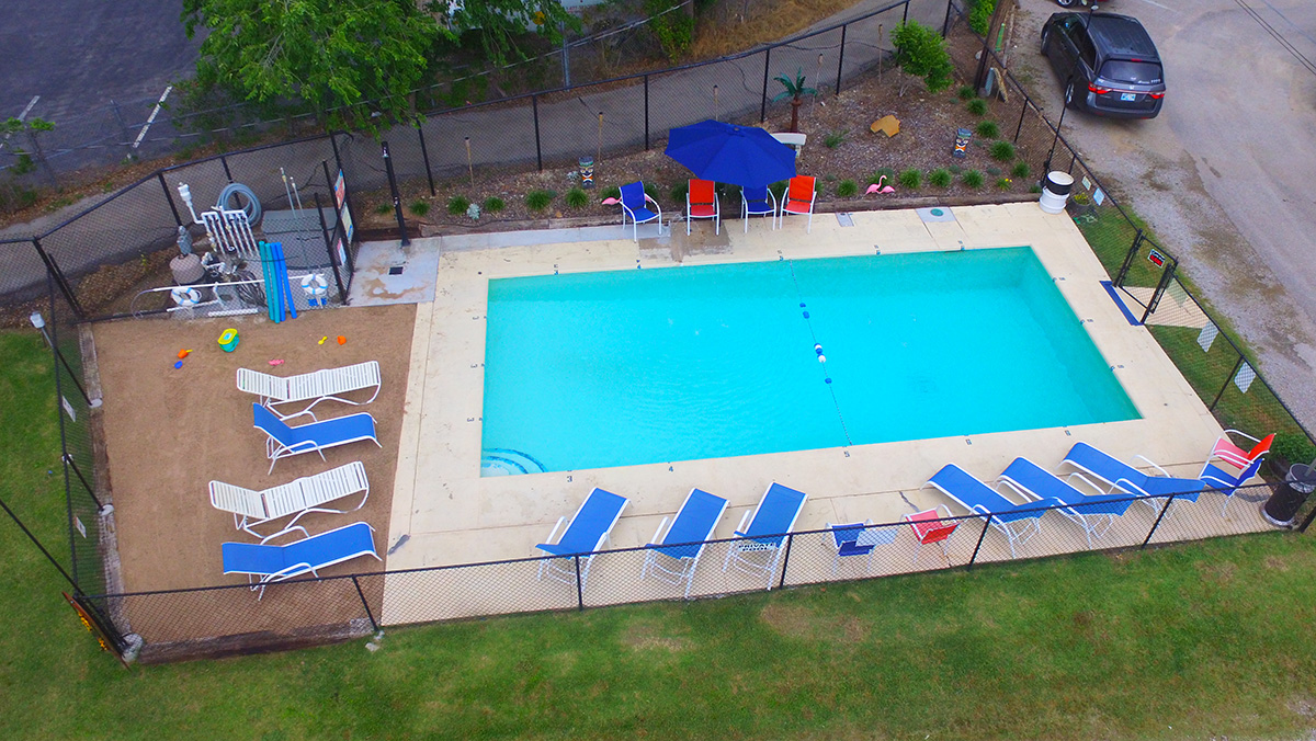 Riverside RV Resort & Campground - swimming pool