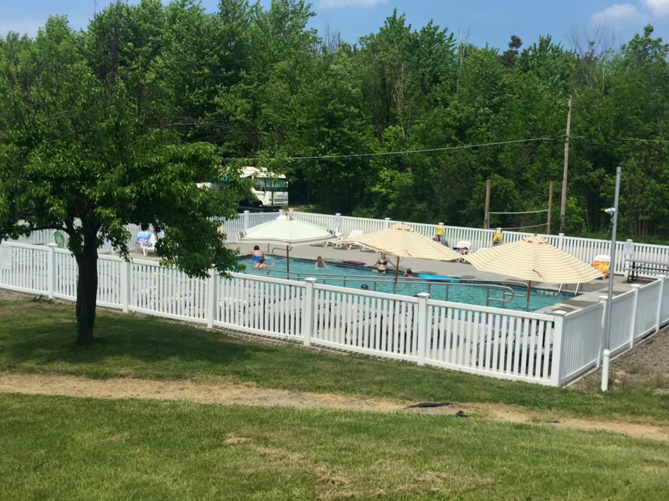 Presque Isle Passge RV Park & Cabin Rentals - swimming pool