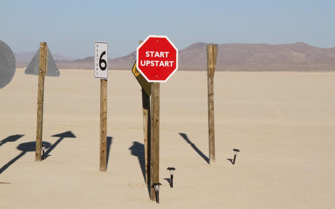 Signs in the desert reading start upstart