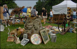 mentone-inn-yard-sale-al