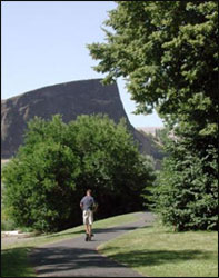 paved-trail-at-hells-gate-state-park