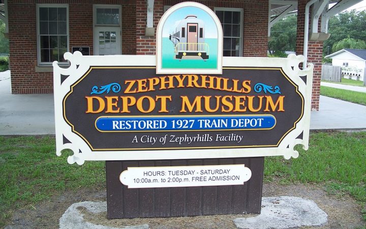 2) 1024px-Zephyrhills_Depot_Museum_sign01