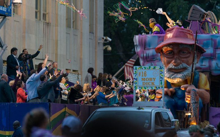 Mardi Gras at Houma County - onlookers