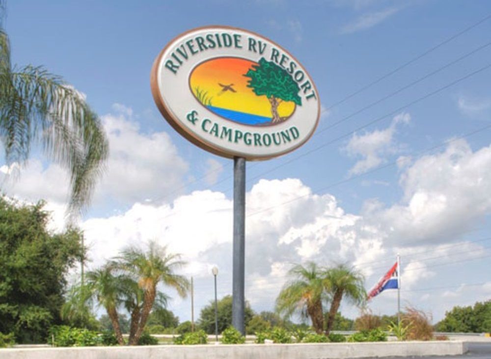 Riverside RV Resort - sign