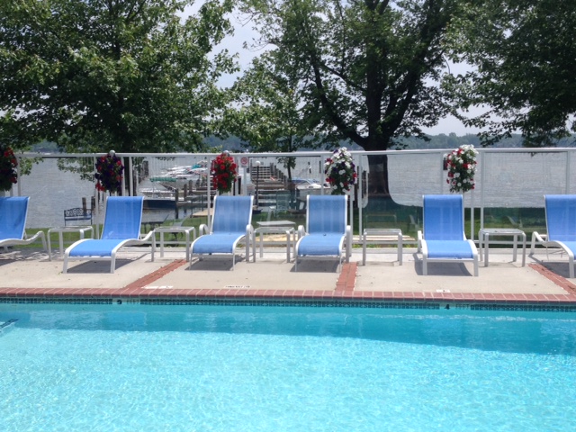 Bar Harbor RV Park & Marina - garden pool