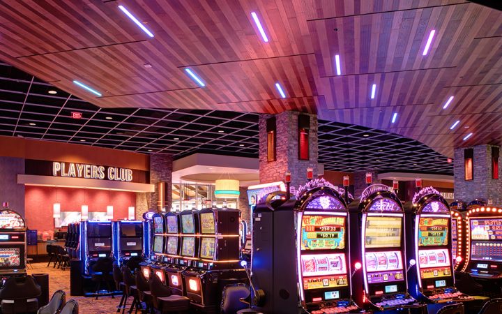 Cherokee Casino Grove - slots