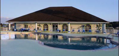 Cross Creek RV Resort pool house and pool