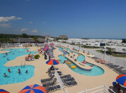 Myrtle Beach Travel Park - pool and lazy river
