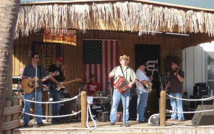 Cajun Palms RV Park - tiki bar with live music