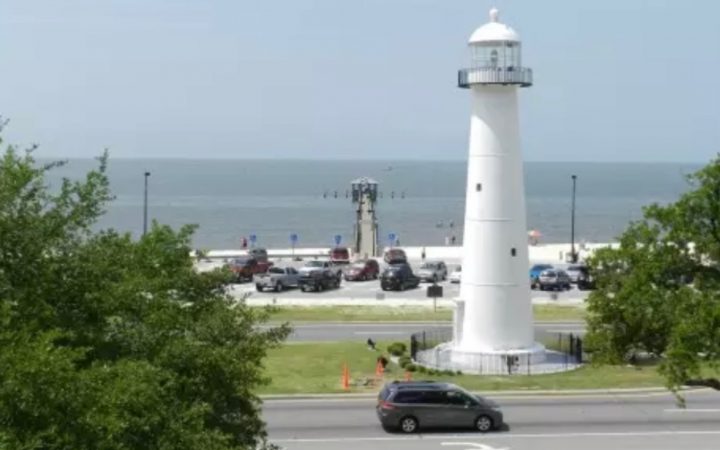 Cajun RV Park - Biloxi Beach and lighthouse