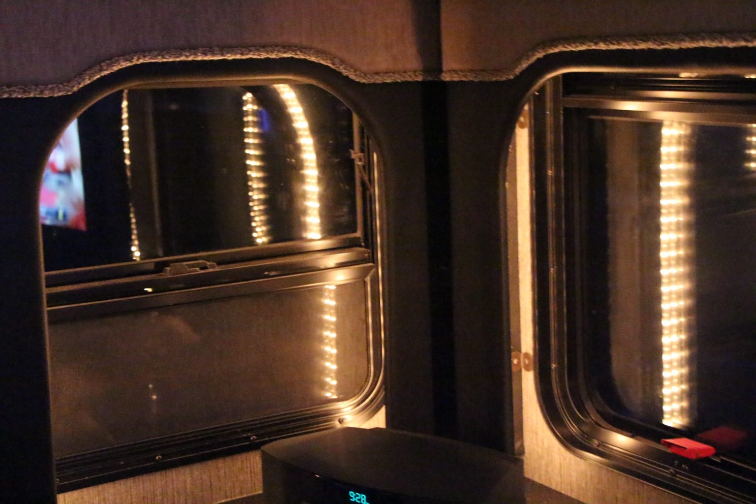 RV rope lighting can “bling up” a recreational vehicle. Fitting it