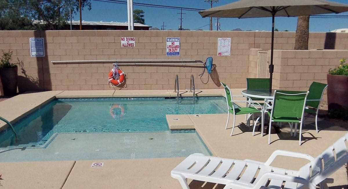 Sentinel Park RV Park - swimming pool