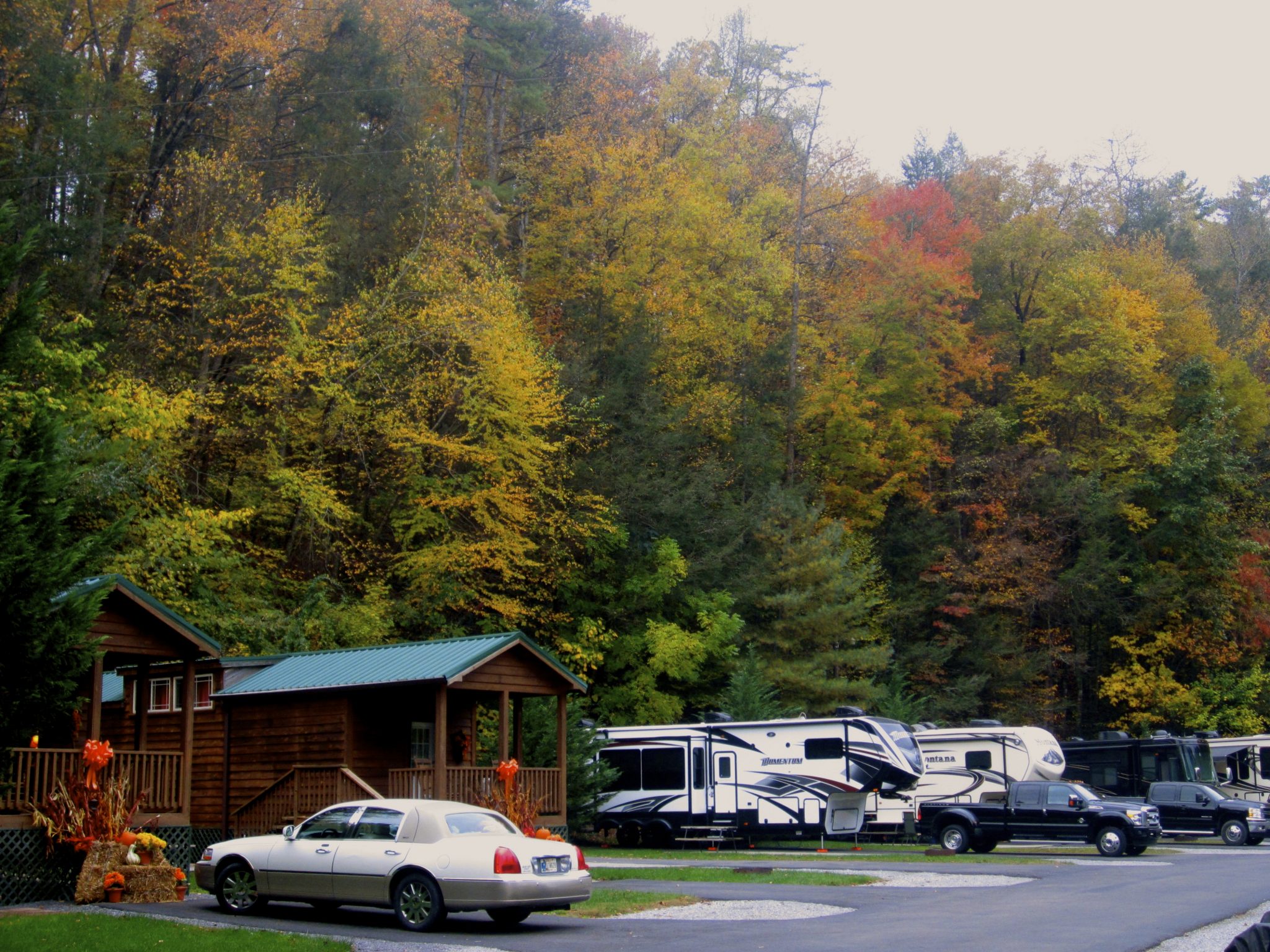 Twin Creek RV Resort,Tennessee Gateway to the Great Smoky Mountains!