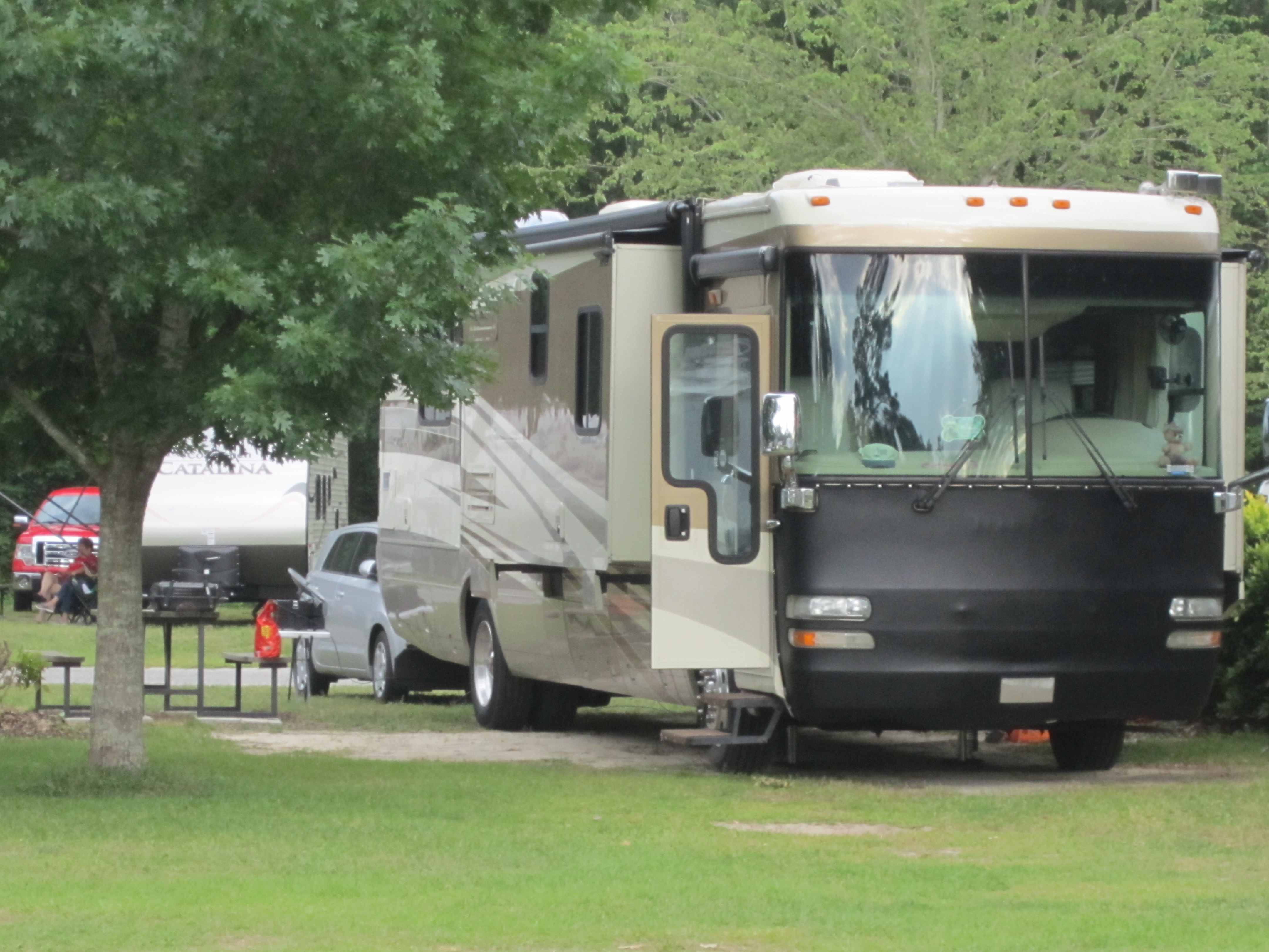 Parkwood RV Park & Cottages - rv site