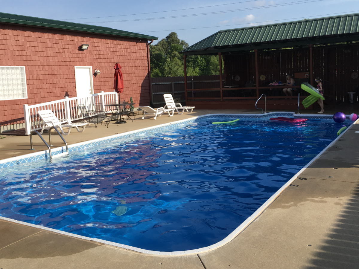 Duck Creek RV Park - swimming pool