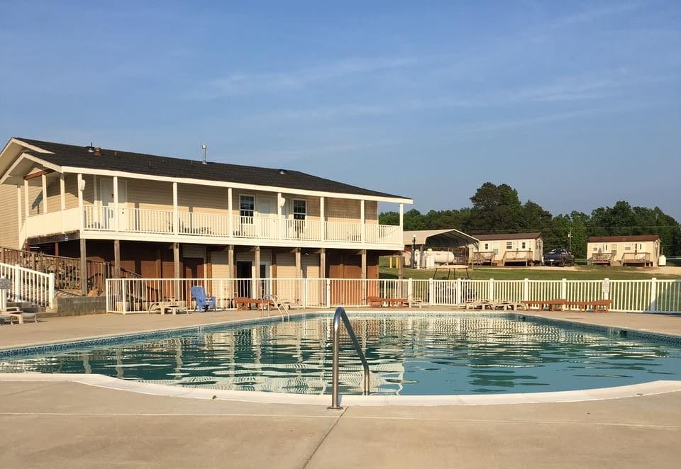 Picture Lake Campground - swimming pool