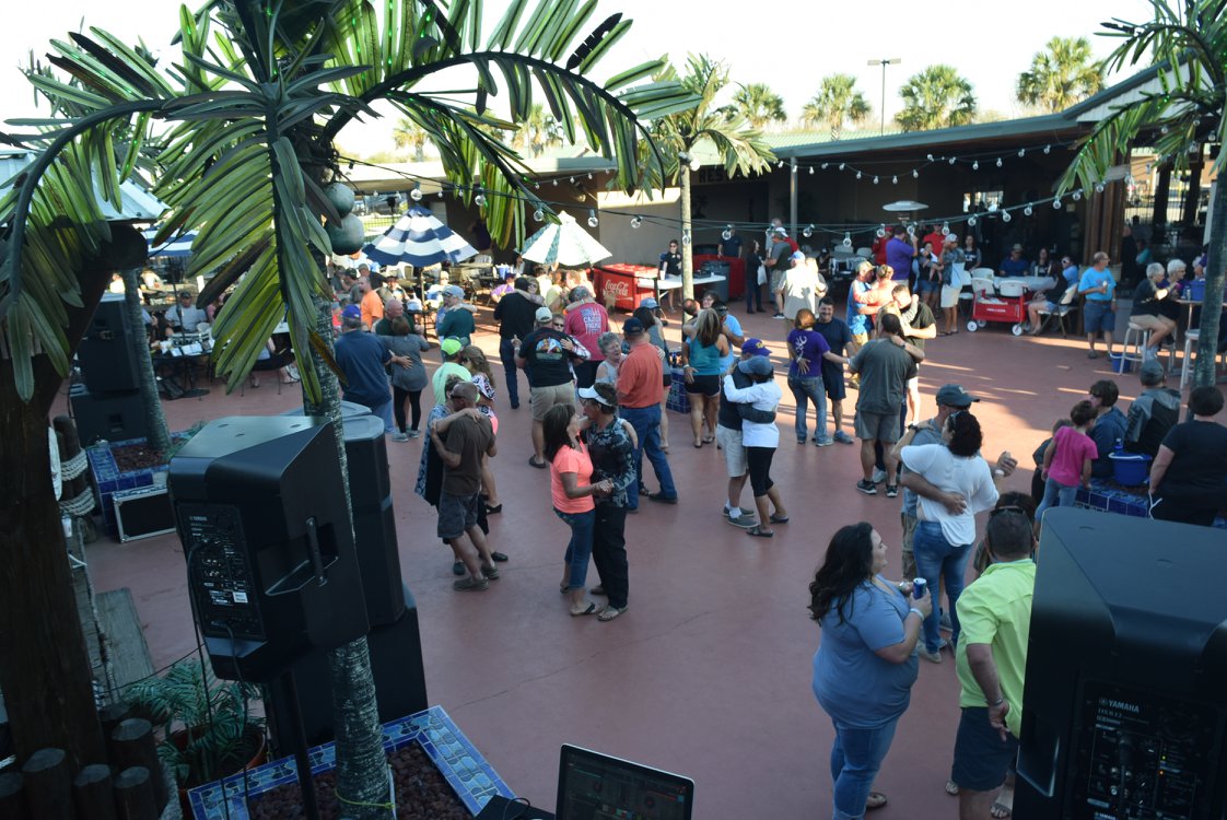 Cajun Palms RV Resort - guest dancing