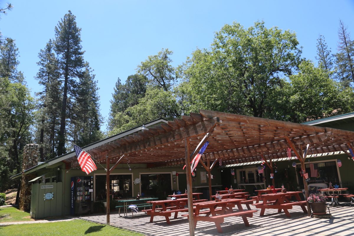 Bass Lake at Yosemite - pavilion