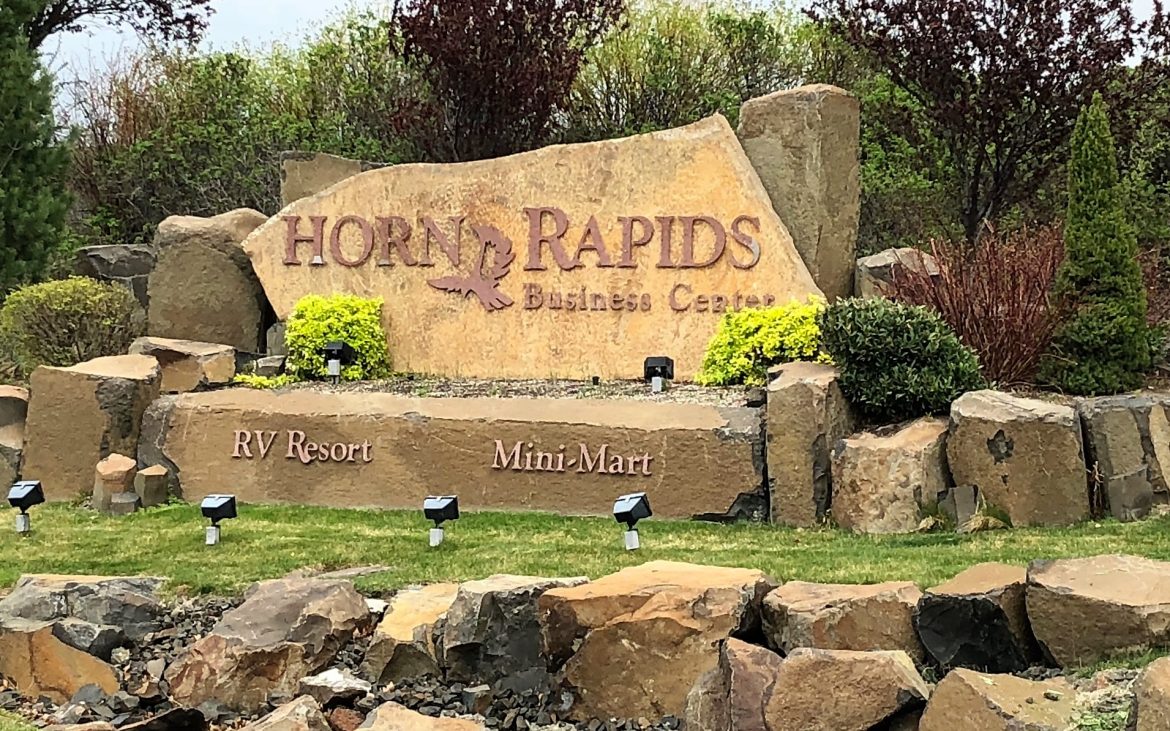 Large stone carved front entry sign to Horn Rapids RV Park