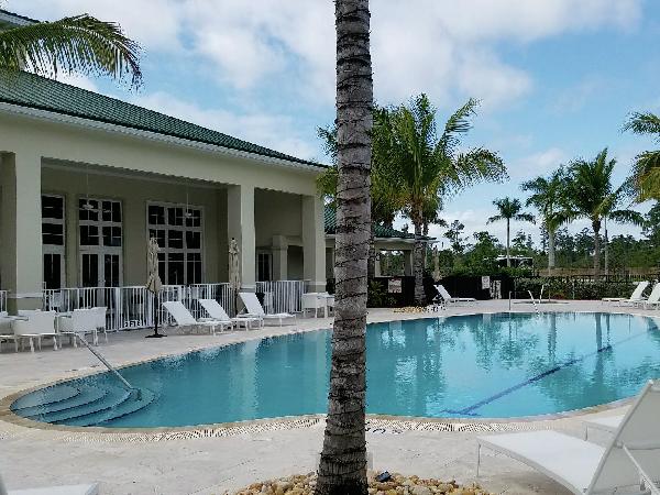 Palm Beach Motorcoach Resort, Area Guide