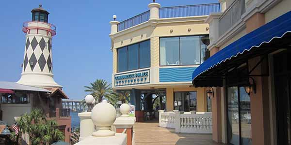 Restaurants on the pier