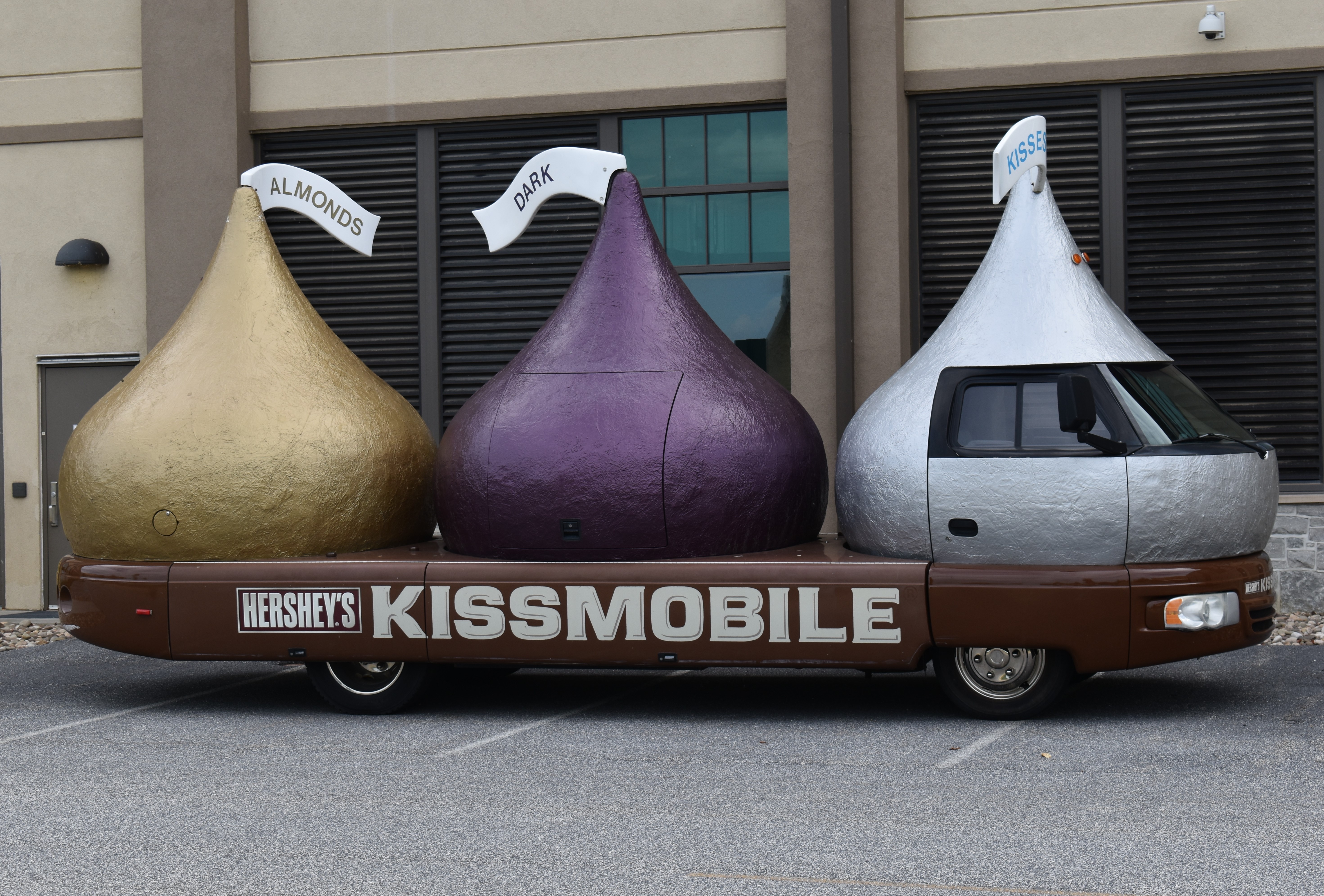 A novelty vehicle shaped liek three Hershey's Kisses.