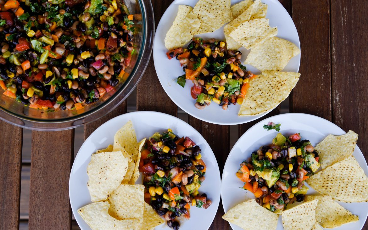 beans and black eyed peas mixture with chips